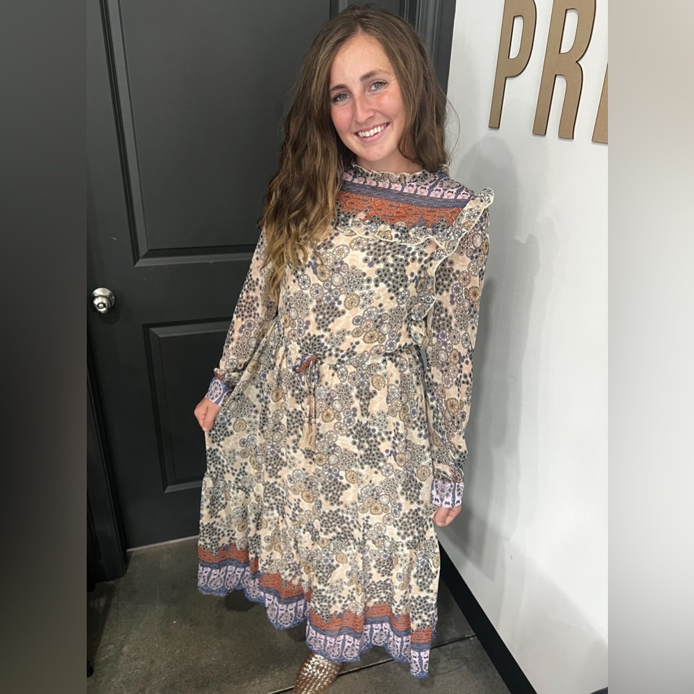 Easel Multicolor Floral Long Sleeve Dress